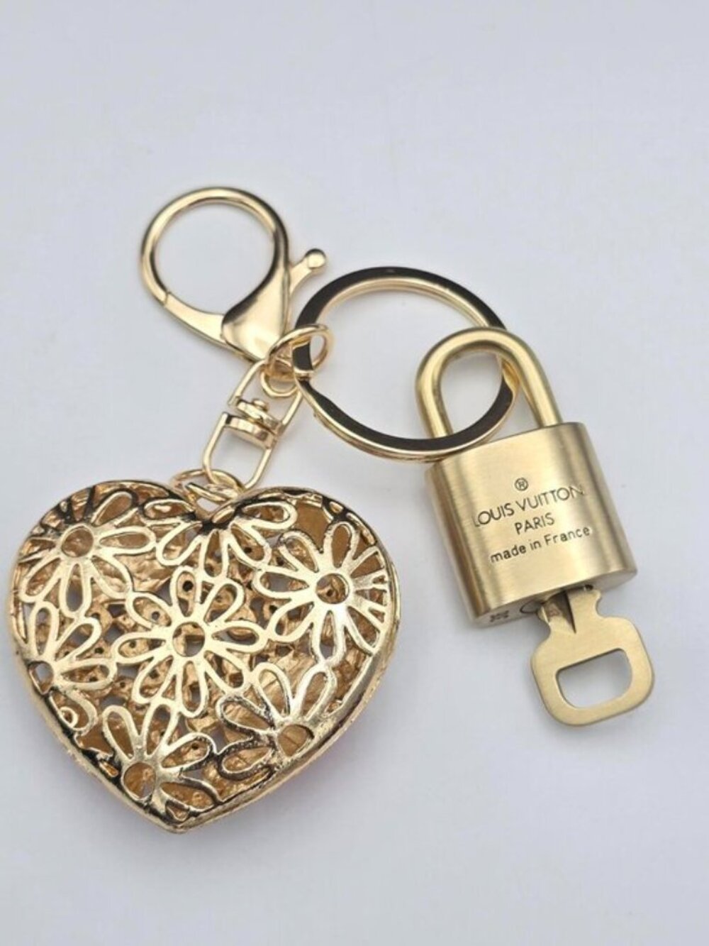 Louis Vuitton Authentic Gold Padlock 🔒Key + Unbranded Heart Keychain Bag Charm - Picture 6 of 10
